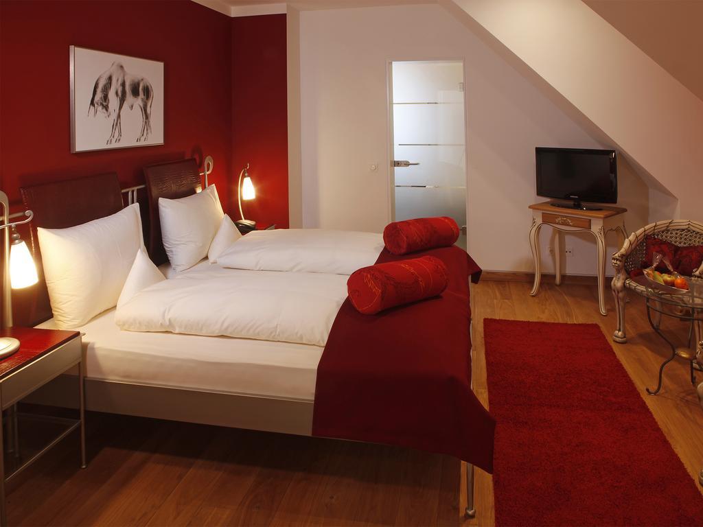 Rottele'S Restaurant & Residenz Otel Baden-Baden Oda fotoğraf